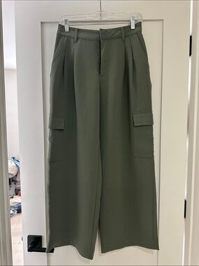 GAP Olive Green Wide-Leg Cargo Pants